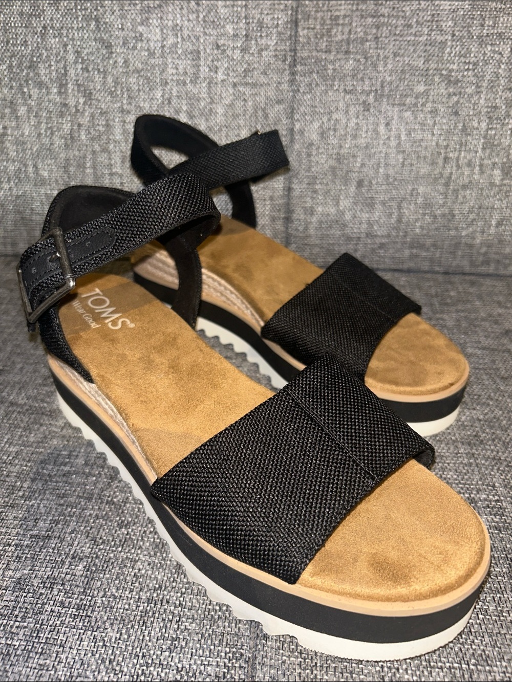 NEW - TOMS DIANA - Black and Tan Platform Sandals for Women